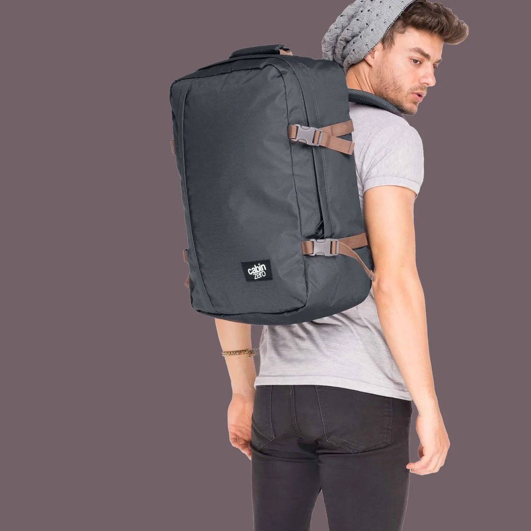 Klasyczny plecak 36L Cabinero Absolute Black