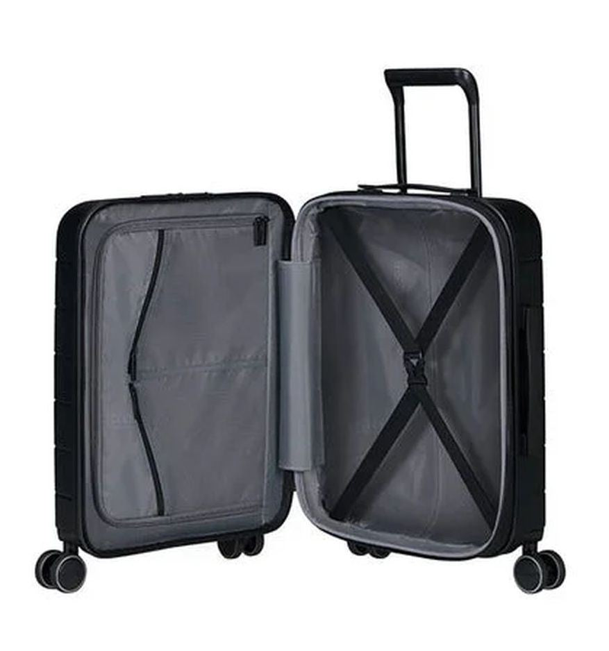 American Tourister  EXTENSIBLE SMART CON BOLSILLO PARA PC- NOVASTREAM 55cm