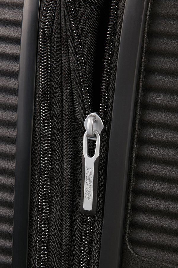 SOLTBOX OF American Tourister  Spinner tamanho grande