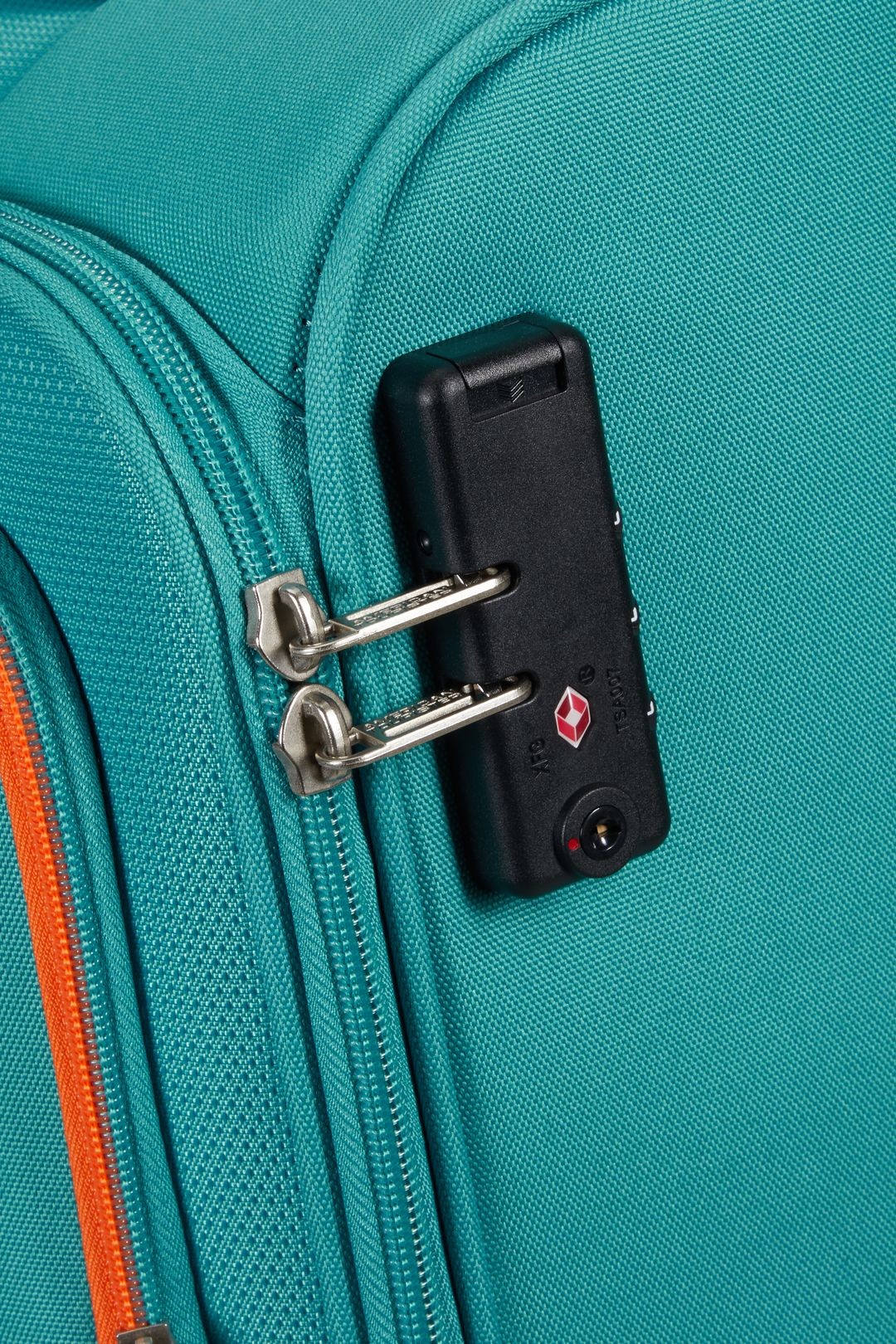 AMERICAN TOURISTER La valise douce est de 55 cm à la cabine