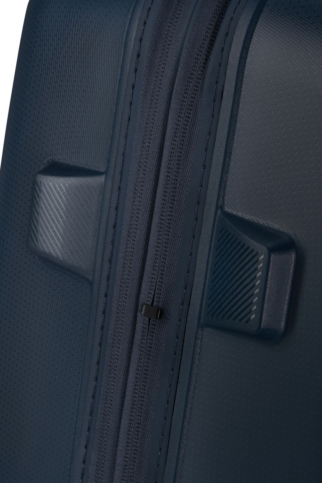 AMERICAN TOURISTER Rozszerzalna mediana walizki na desce rozdzielczej 67 cm