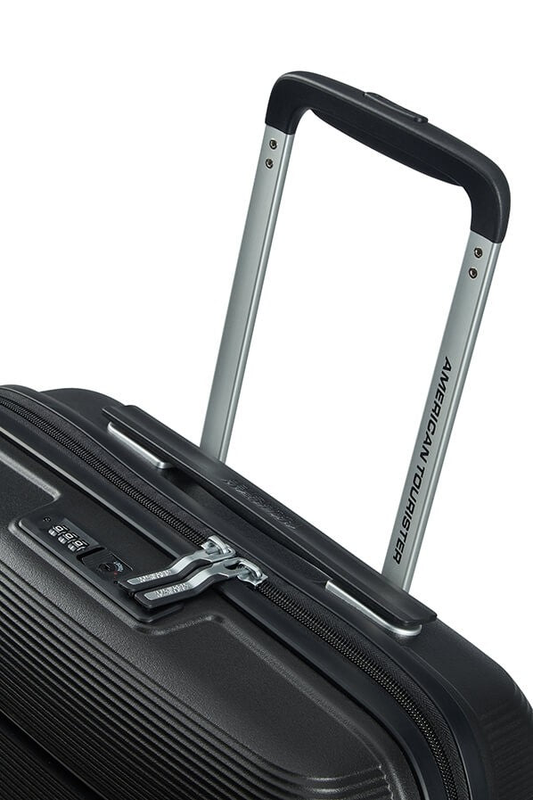 Linex van American Tourister  Spinner klein formaat