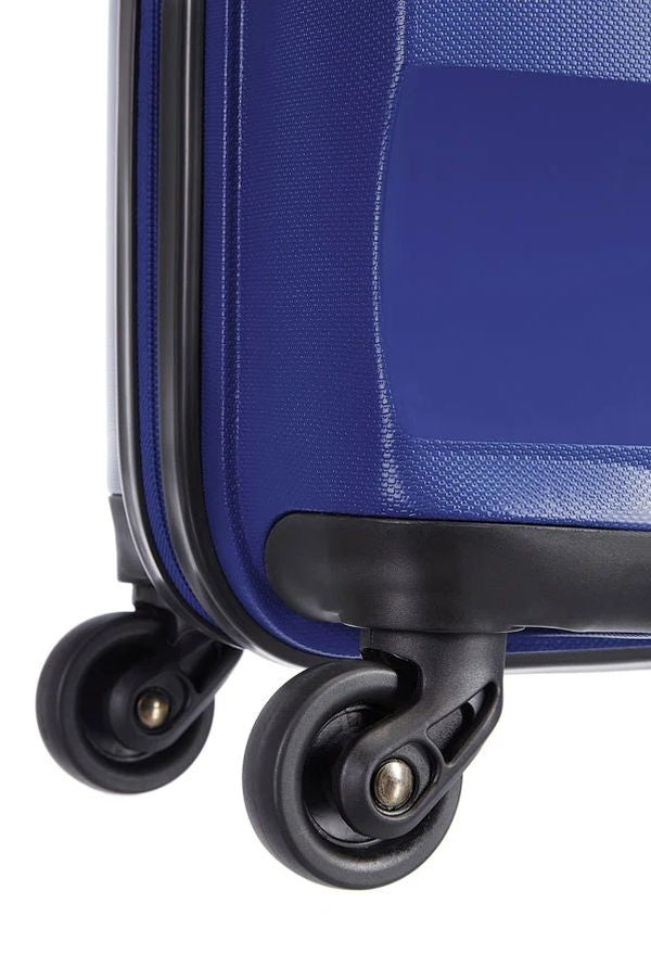 Nice Air of American Tourister Spinner small size