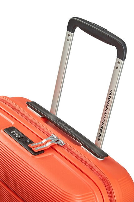 Linex van American Tourister  Spinner klein formaat