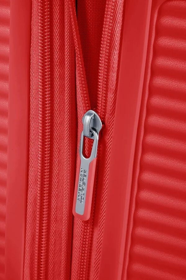 Pack Maleta Cabina SoundBox + Mochila Up Beat de American Tourister rojo