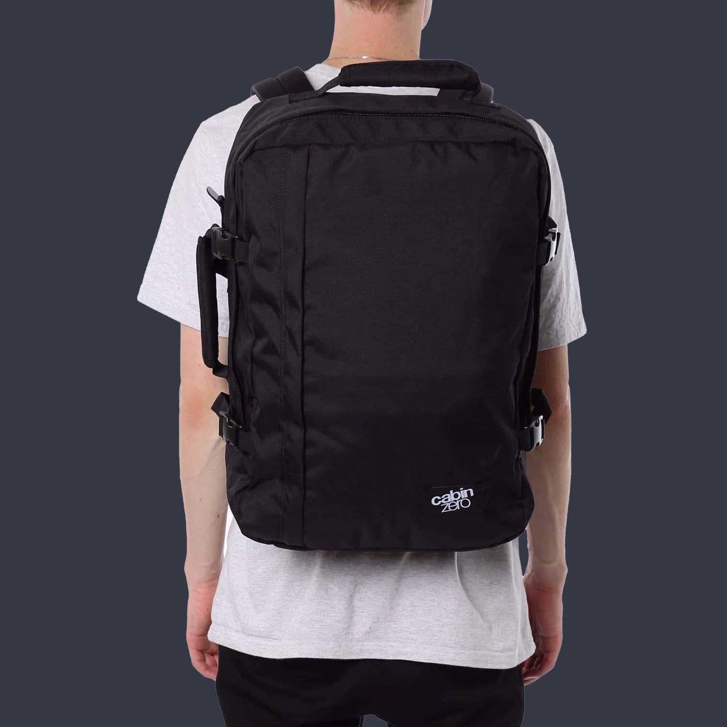 Classic 44L Cabinzero Black Plecak