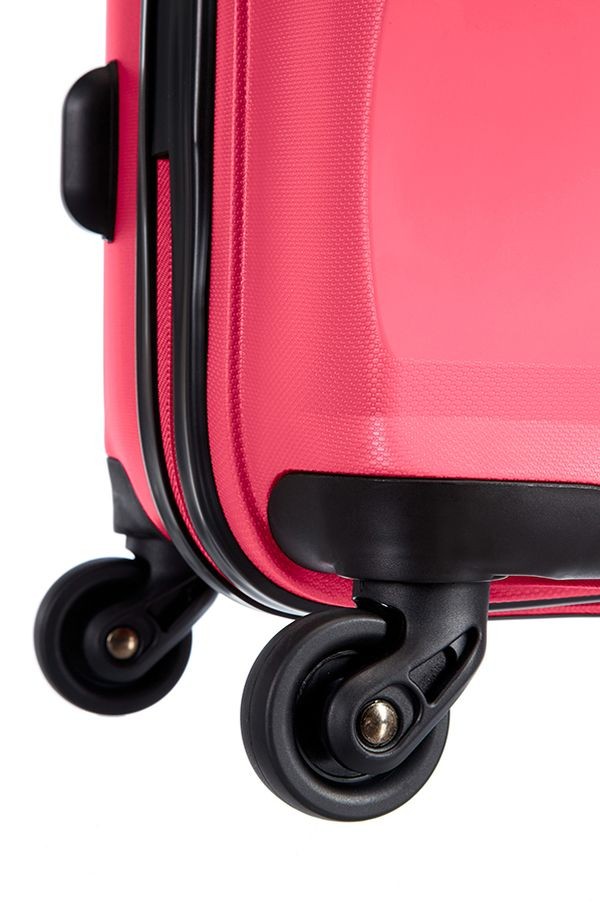 Nice Air of American Tourister Spinner small size