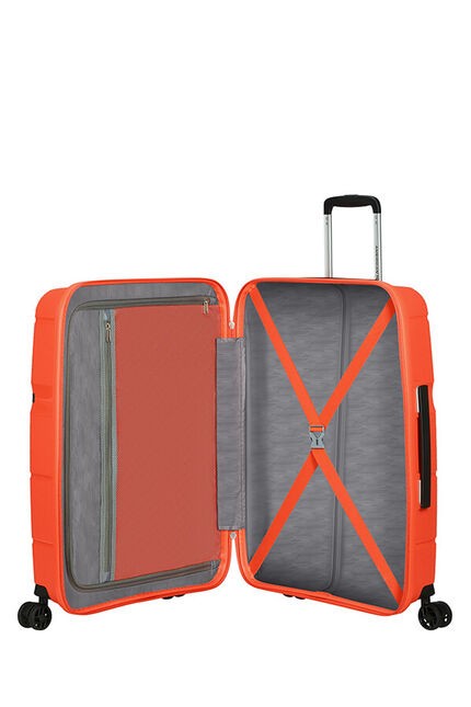 Linex van American Tourister  Spinner middelgrote maat